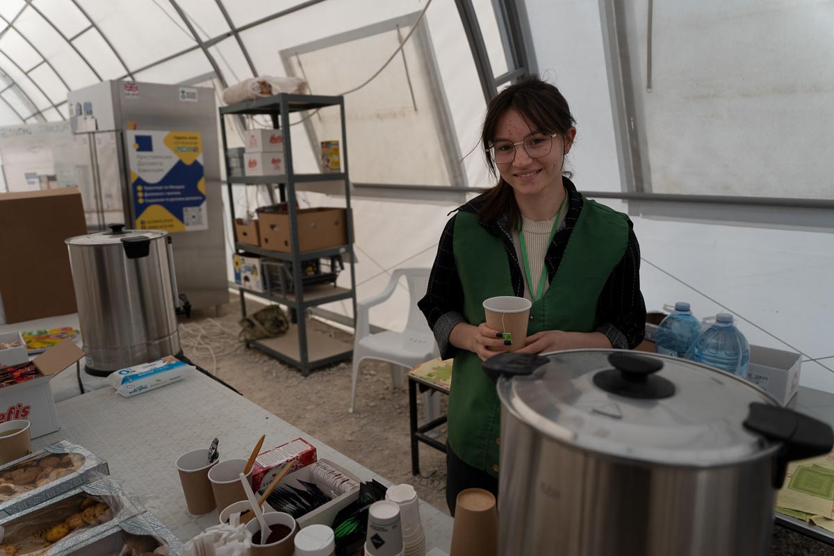 Gabriela im Zuge der Ukrainehilfe von CONCORDIA Sozialprojekte an der Grenze in Moldau